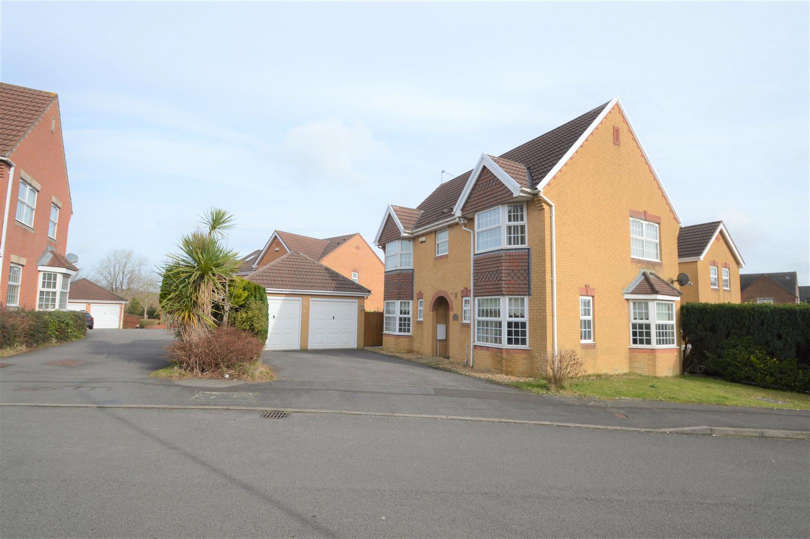 2 Walnut Close, Miskin , CF72 8RZ
